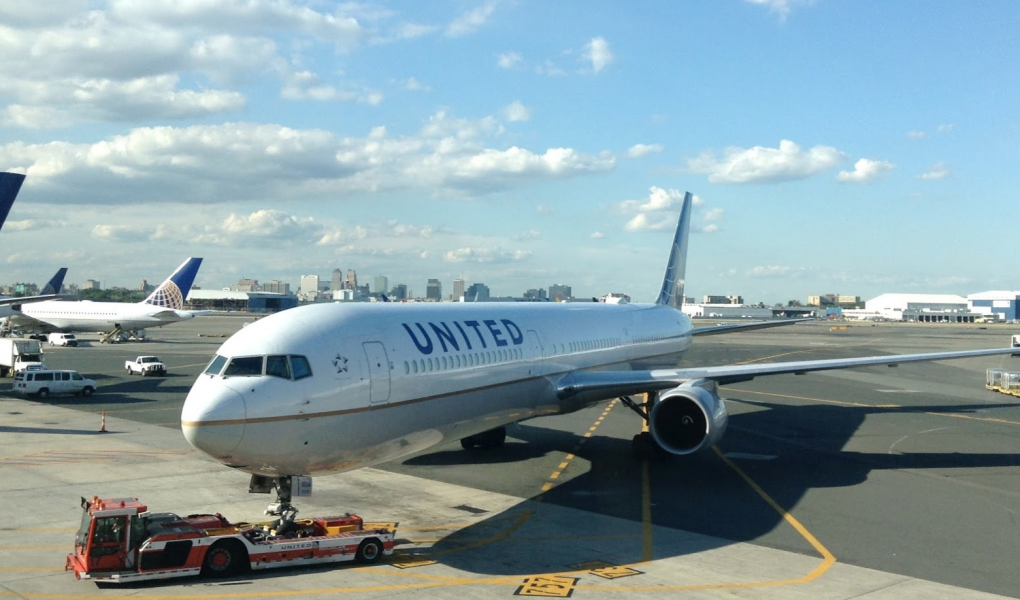 United Airlines is permanently eliminating change fees on domestic plane tickets